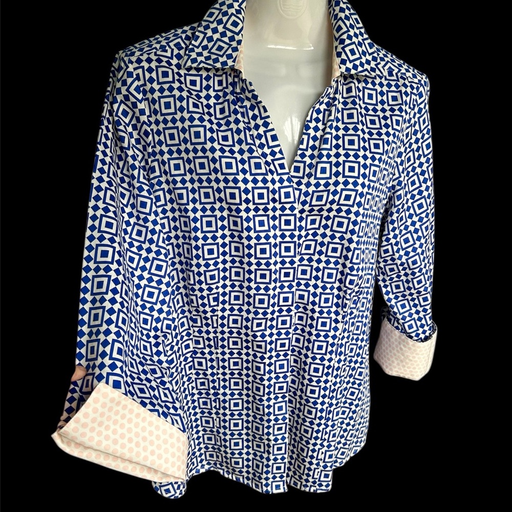 FOXCROFT  NYC  Geometric Blue and White Blouse, size 8.